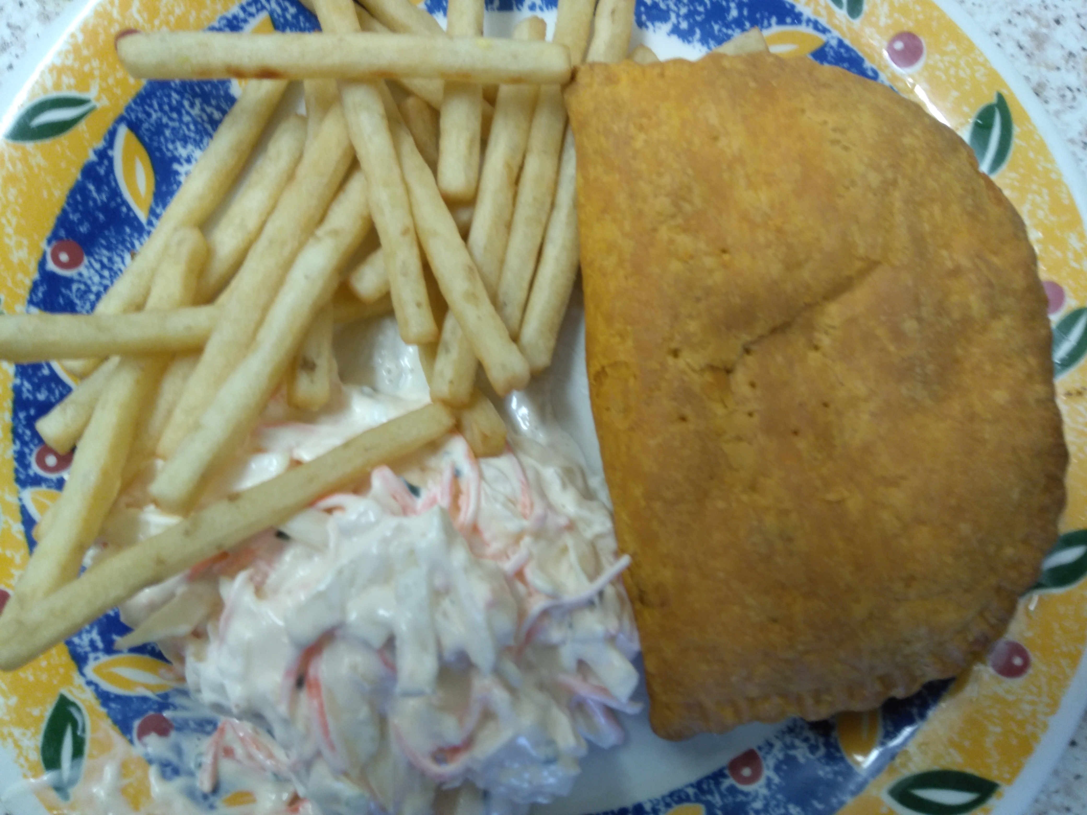 Patty and chips with coleslaw